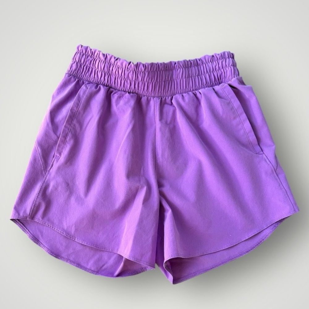 Under Armour Shorts sport athletic size S